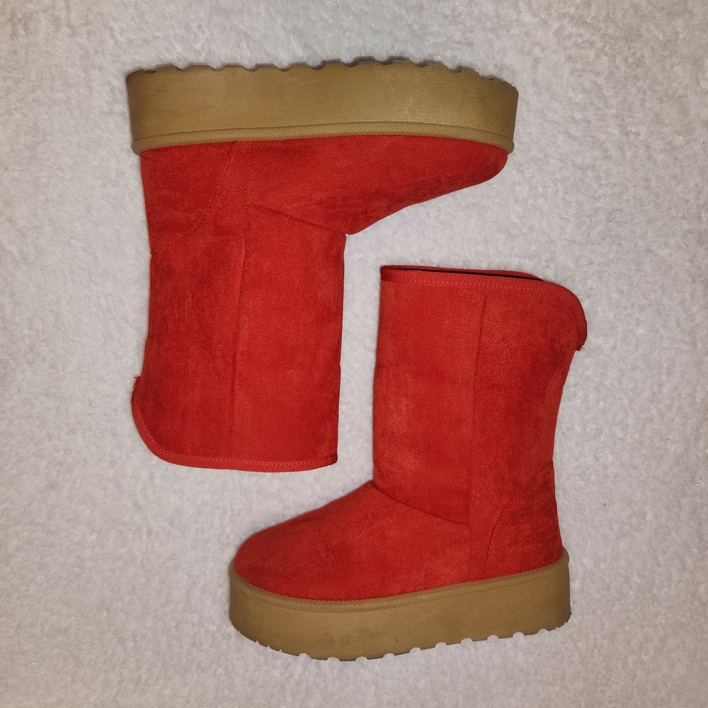 Walker rose red sherpa lined slip on boots